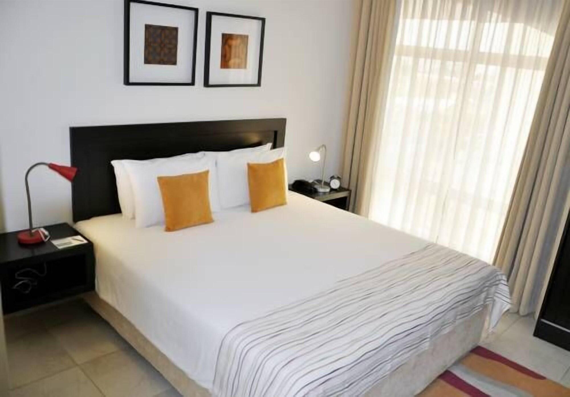 מוסקט Midan Hotel Suites מראה חיצוני תמונה