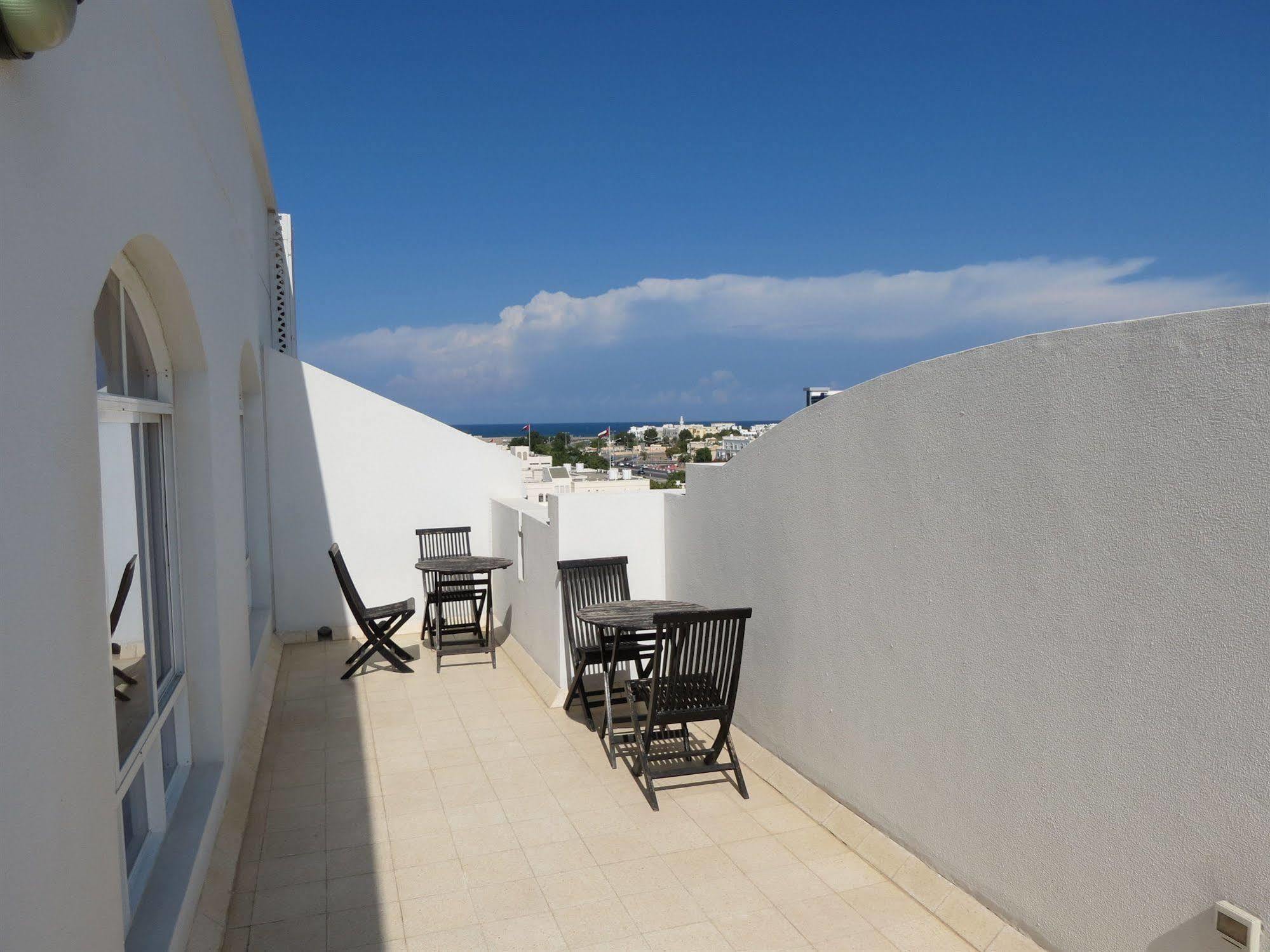 מוסקט Midan Hotel Suites מראה חיצוני תמונה