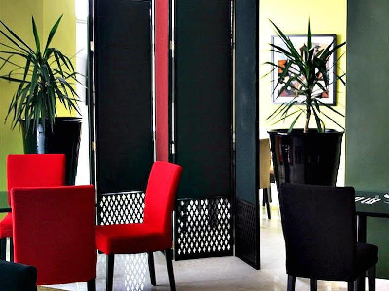 מוסקט Midan Hotel Suites מראה חיצוני תמונה