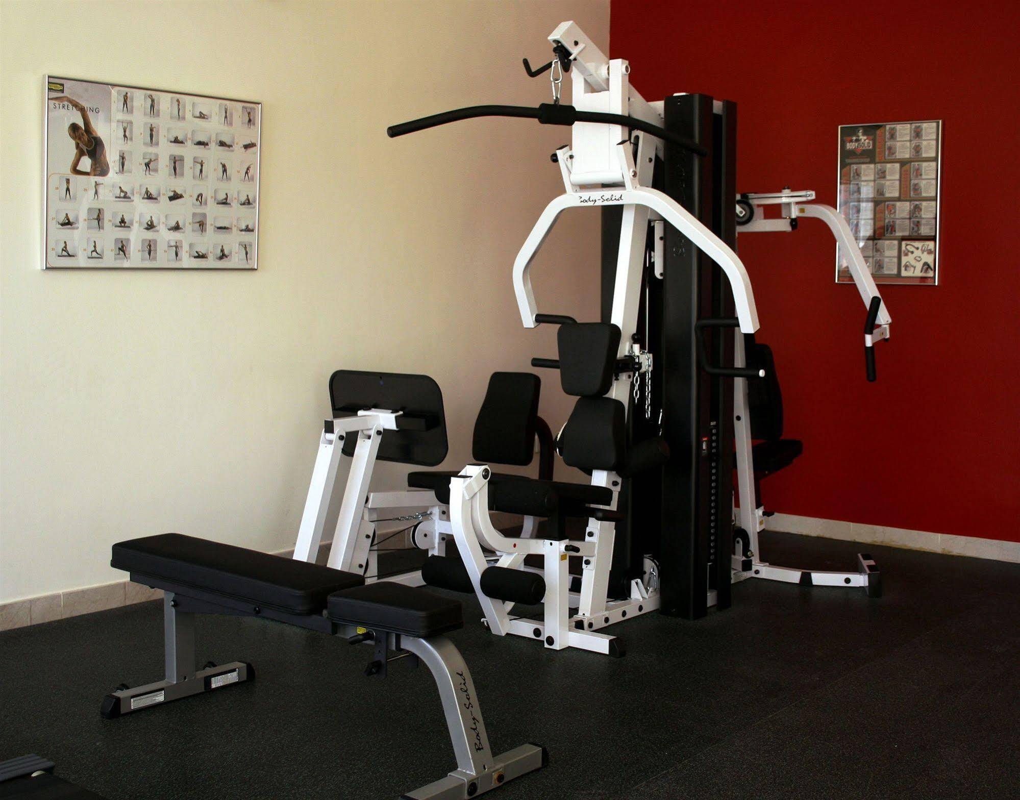 מוסקט Midan Hotel Suites מראה חיצוני תמונה
